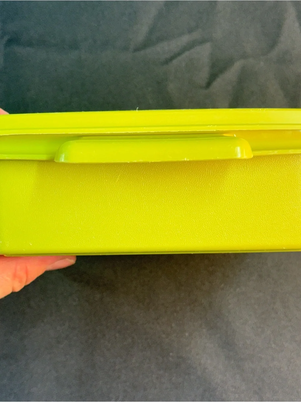 Vintage Tupperware Avocado Green Square Sandwich Keeper Container w/Lid #1362